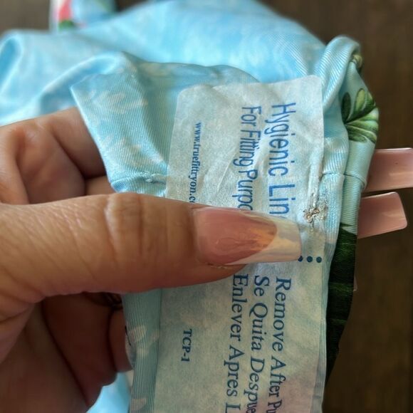 Agua Bendita Pacifico Ellis Aine Floral One-Piece Swimsuit - Picture 15 of 15